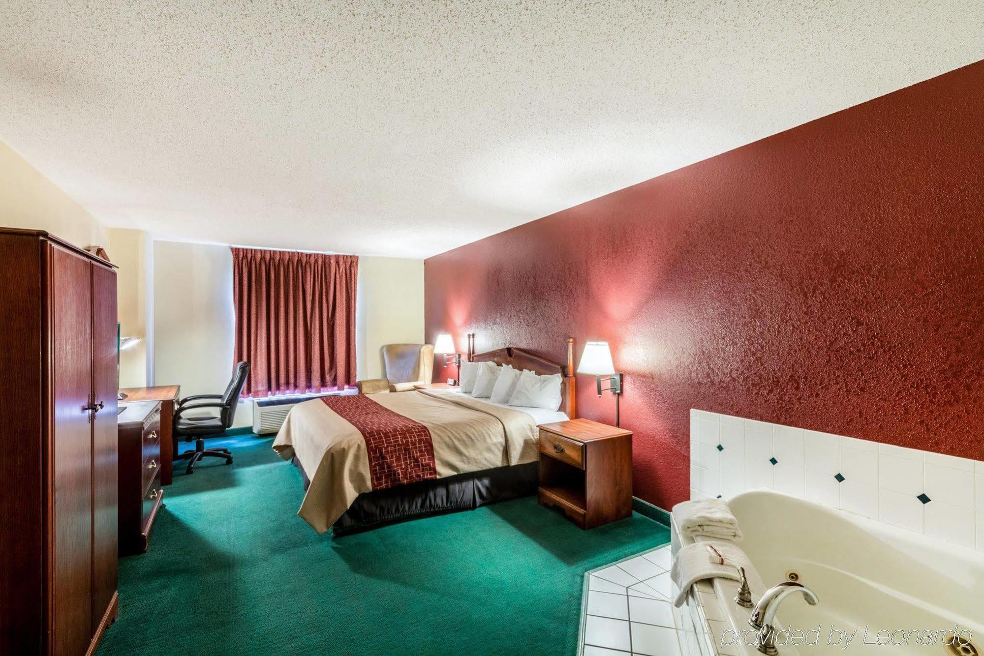 Red Roof Inn Морхед Экстерьер фото